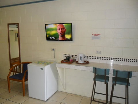 Nanango Antler Motel - Holiday Cairns 3