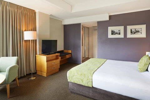 Novotel Perth Langley - Holiday Cairns 35