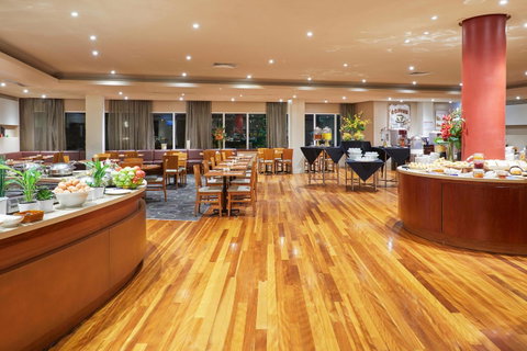 Novotel Perth Langley - Holiday Cairns 21