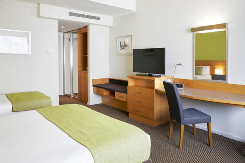 Novotel Perth Langley - Holiday Cairns 7