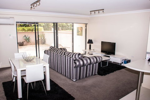 Visit Perth Now - Holiday Cairns 4