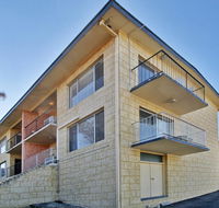 Eagles Nest Holiday - Holiday Cairns
