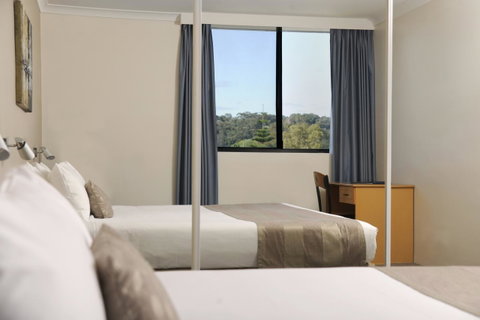 Lodestar Waterside Apartments - Holiday Cairns 28