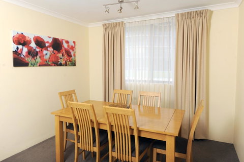 Lodestar Waterside Apartments - Holiday Cairns 19