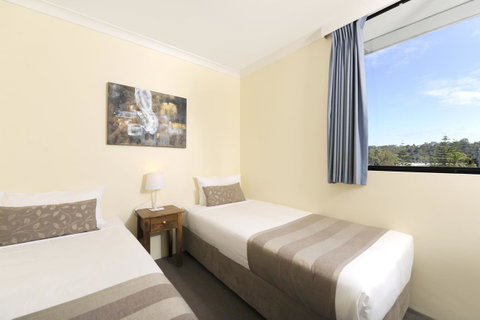 Lodestar Waterside Apartments - Holiday Cairns 39