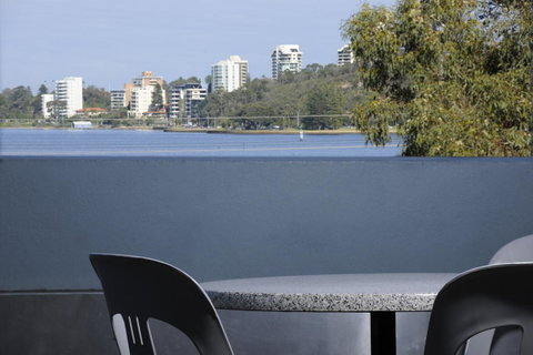 Lodestar Waterside Apartments - Holiday Cairns 27