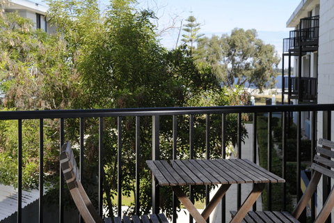 Lodestar Waterside Apartments - Holiday Cairns 35
