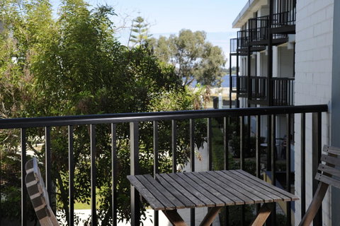 Lodestar Waterside Apartments - Holiday Cairns 42