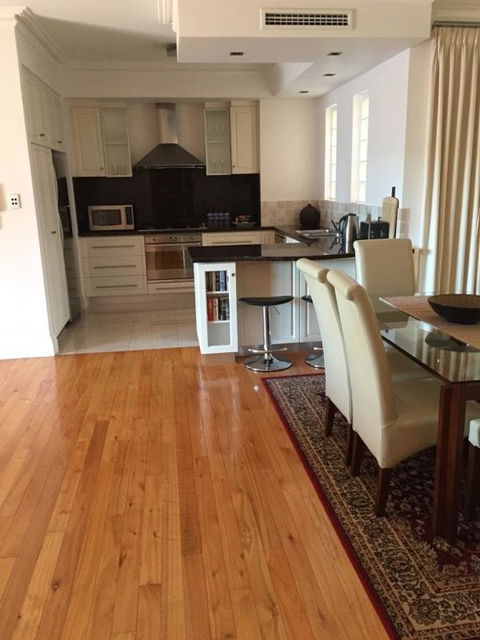 West End District Apartments - Holiday Cairns 22