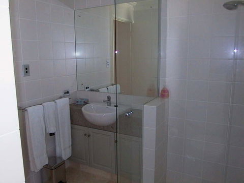 West End District Apartments - Holiday Cairns 19