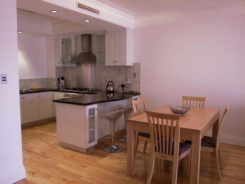 West End District Apartments - Holiday Cairns 21