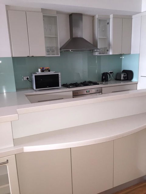 West End District Apartments - Holiday Cairns 2