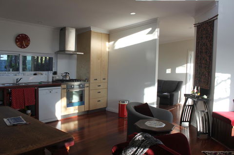 Lotti's House - Holiday Cairns 26