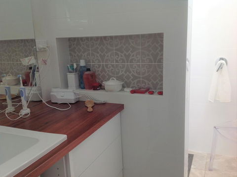 Lotti's House - Holiday Cairns 24