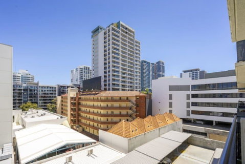 Oversized Eastend Sleeps 6 Free PARKING+POOL WIFI - Holiday Cairns 30