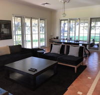 Caves Road Guest Houses - Holiday Cairns