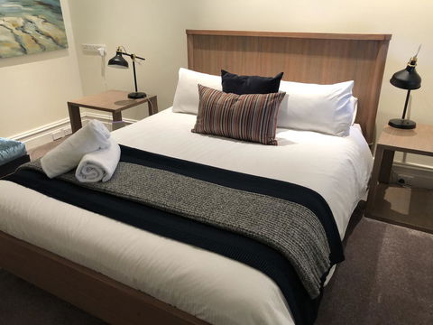 Caves Road Guest Houses - Holiday Cairns 6