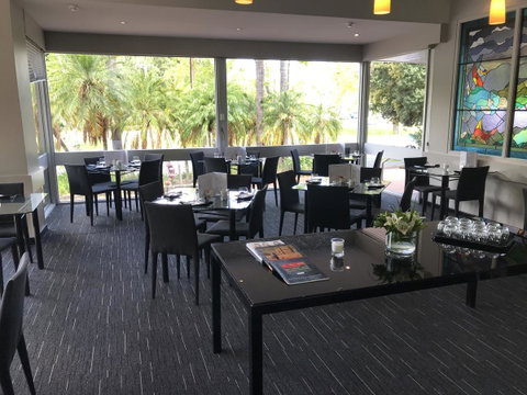 Sullivans Hotel - Holiday Cairns 5