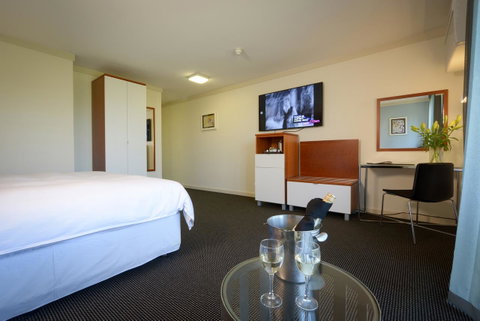 Sullivans Hotel - Holiday Cairns 17