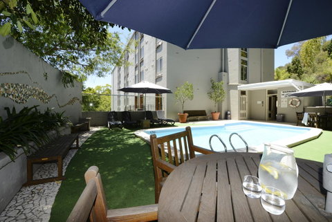 Sullivans Hotel - Holiday Cairns 28