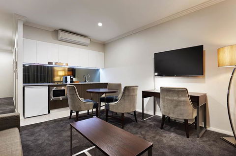 Attika Hotel - Holiday Cairns 2