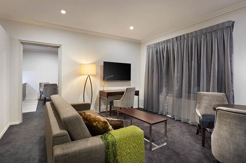 Attika Hotel - Holiday Cairns 3