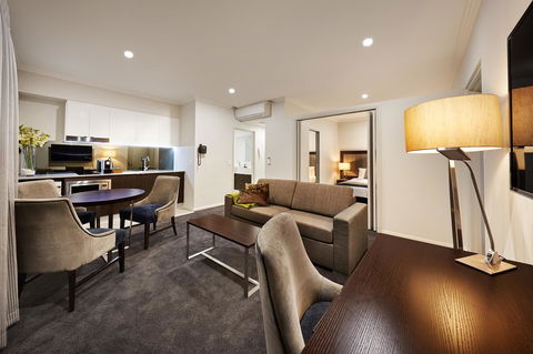 Attika Hotel - Holiday Cairns 7