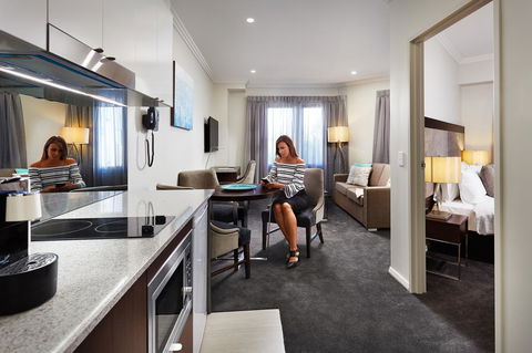 Attika Hotel - Holiday Cairns 16