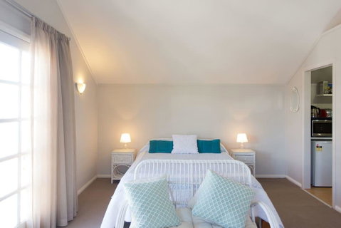 Fremantle Local Beach Studio - Holiday Cairns 14