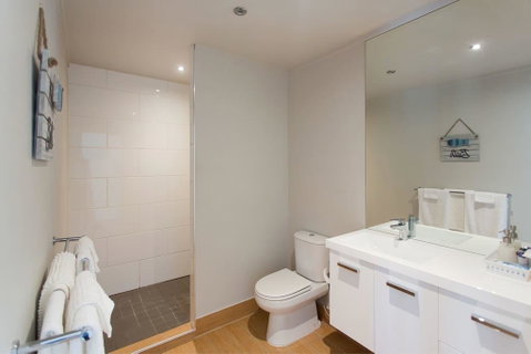 Fremantle Local Beach Studio - Holiday Cairns 19