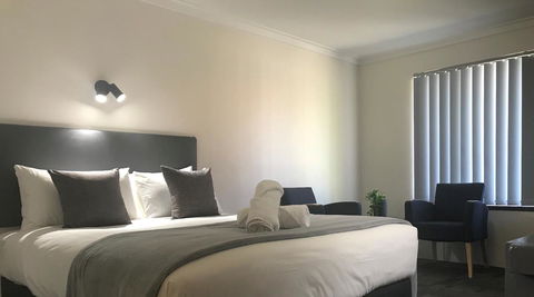 Hotel Clipper - Holiday Cairns 0
