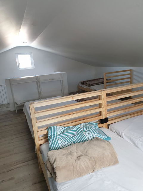 DIANELLA Budget Rooms Happy Place To Stay - Holiday Cairns 4