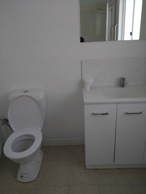 DIANELLA Budget Rooms Happy Place To Stay - Holiday Cairns 28