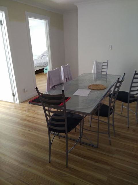 DIANELLA Budget Rooms Happy Place To Stay - Holiday Cairns 16