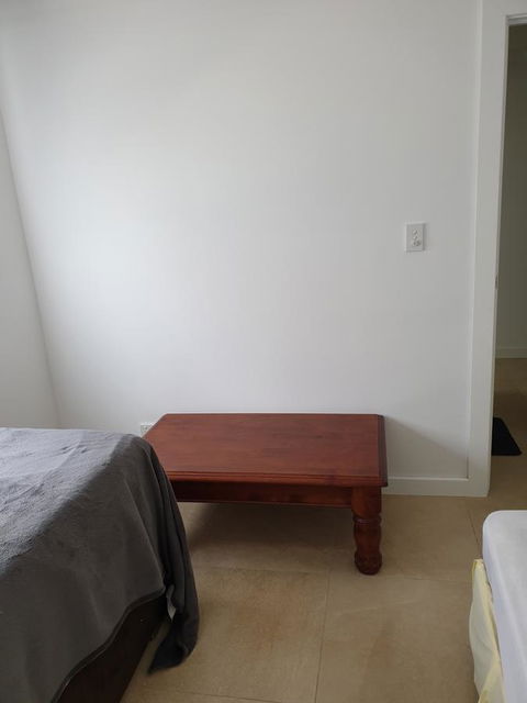 DIANELLA Budget Rooms Happy Place To Stay - Holiday Cairns 7