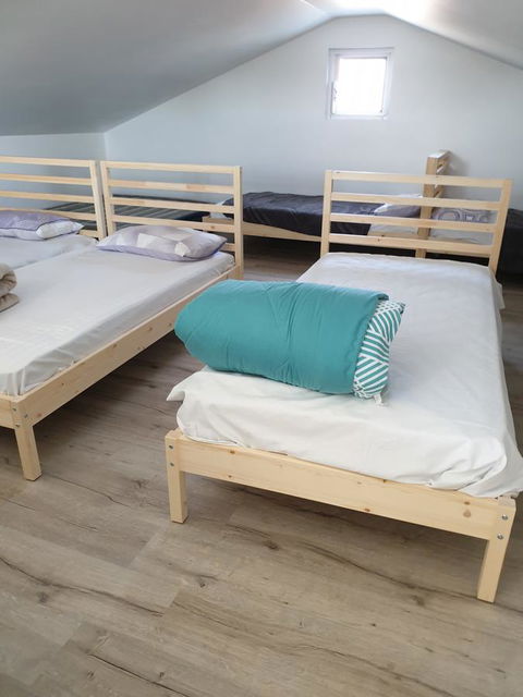 DIANELLA Budget Rooms Happy Place To Stay - Holiday Cairns 20