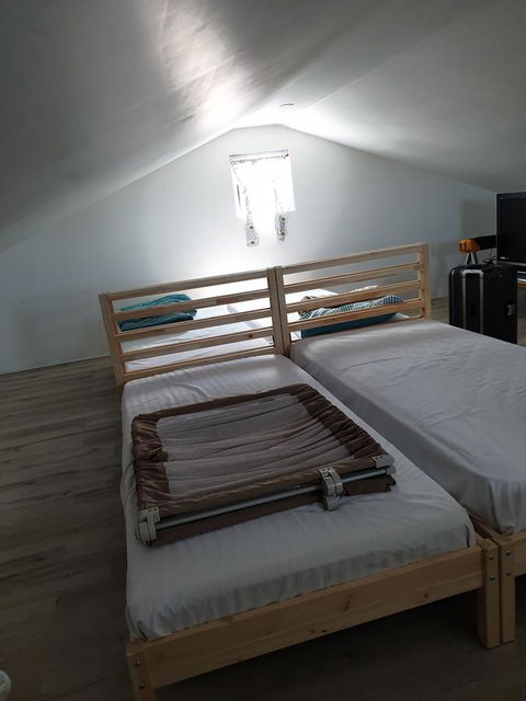 DIANELLA Budget Rooms Happy Place To Stay - Holiday Cairns 5