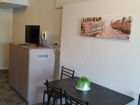 Mandurah Foreshore Motel - Holiday Cairns 10