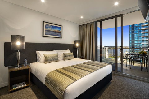 Quest East Perth - Holiday Cairns 2