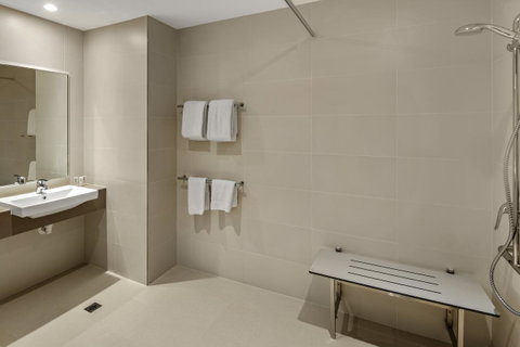 Quest East Perth - Holiday Cairns 5