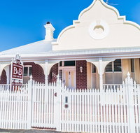 South Beach Bed  Breakfast - Holiday Cairns