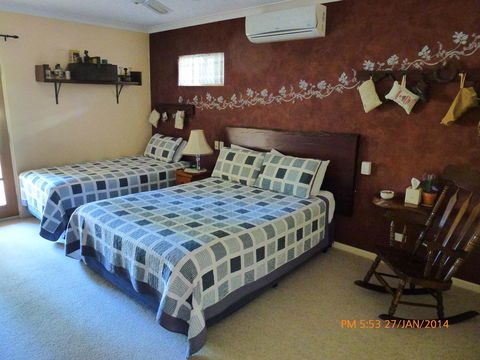 Armadale Cottage Bed & Breakfast - Holiday Cairns 29