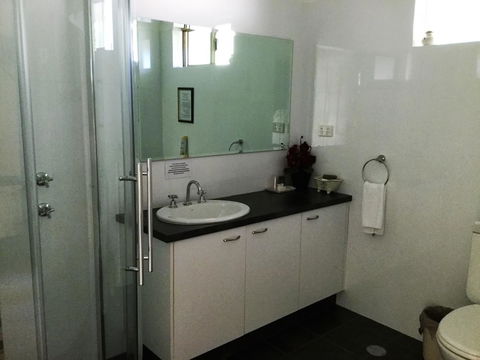 Armadale Cottage Bed & Breakfast - Holiday Cairns 23