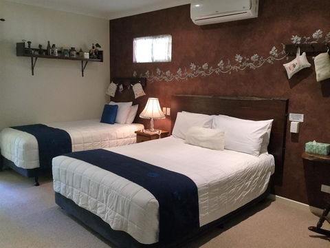 Armadale Cottage Bed & Breakfast - Holiday Cairns 31