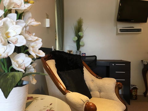Armadale Cottage Bed & Breakfast - Holiday Cairns 17