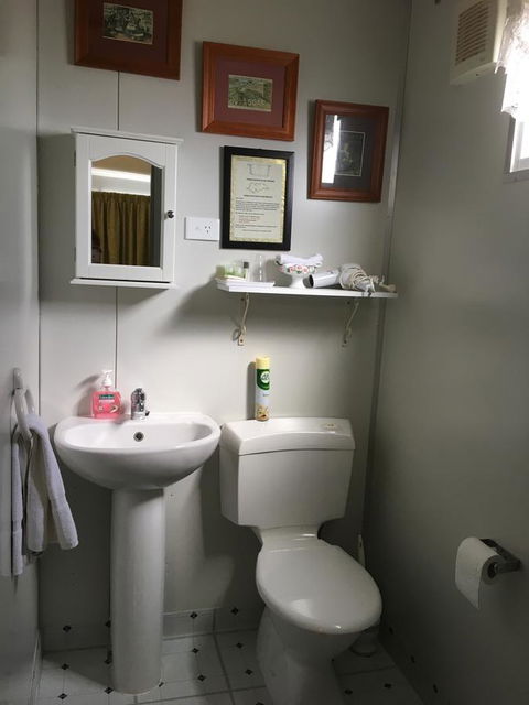 Armadale Cottage Bed & Breakfast - Holiday Cairns 6