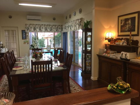 Armadale Cottage Bed & Breakfast - Holiday Cairns 12