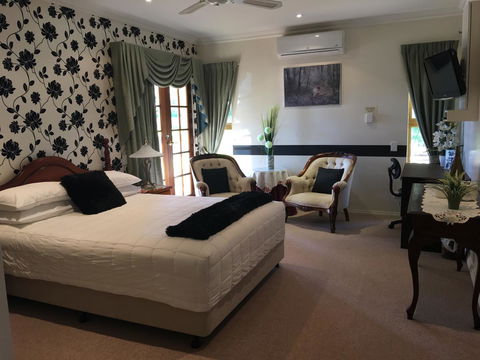 Armadale Cottage Bed & Breakfast - Holiday Cairns 26