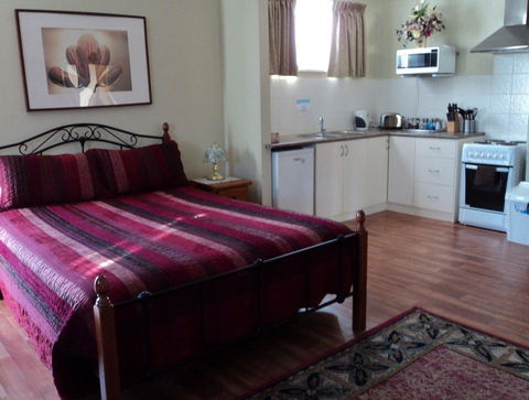 Armadale Cottage Bed & Breakfast - Holiday Cairns 24