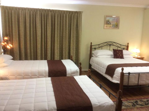 Armadale Cottage Bed & Breakfast - Holiday Cairns 9